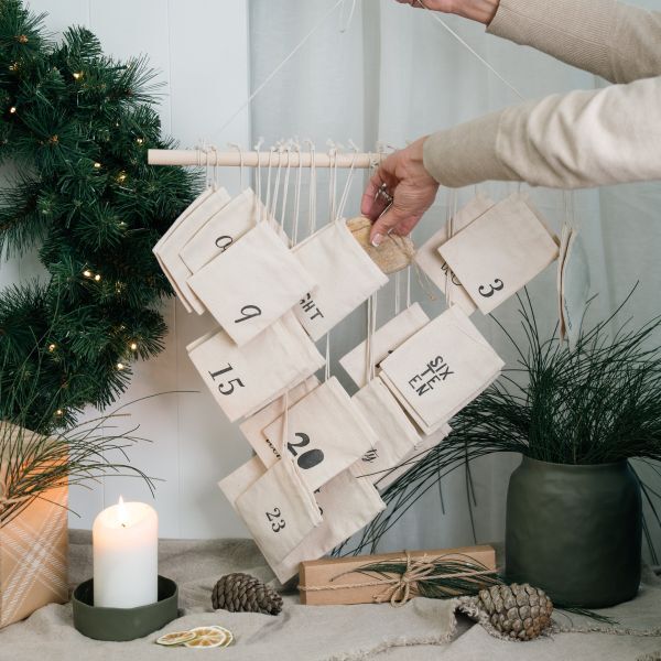 Advent Calendar Lucia Hanging