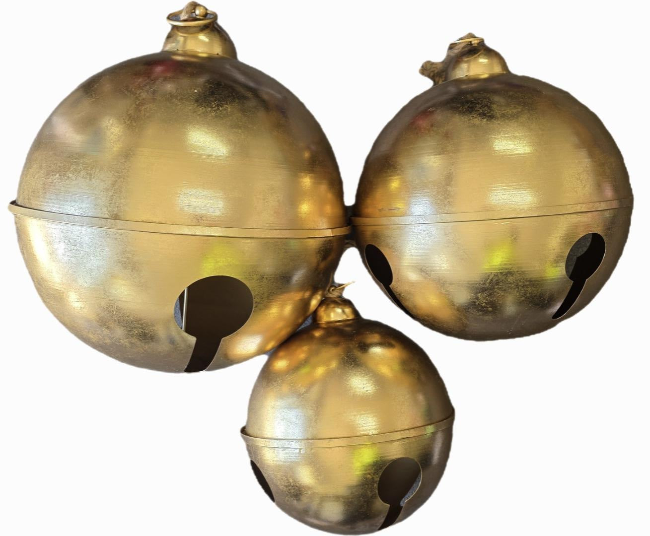 Set of 3 gold metal hanging bells