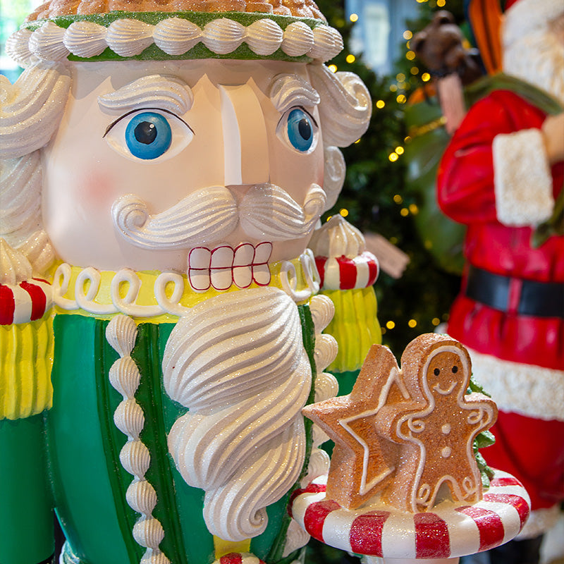 Gingerbread Nutcracker 186cm