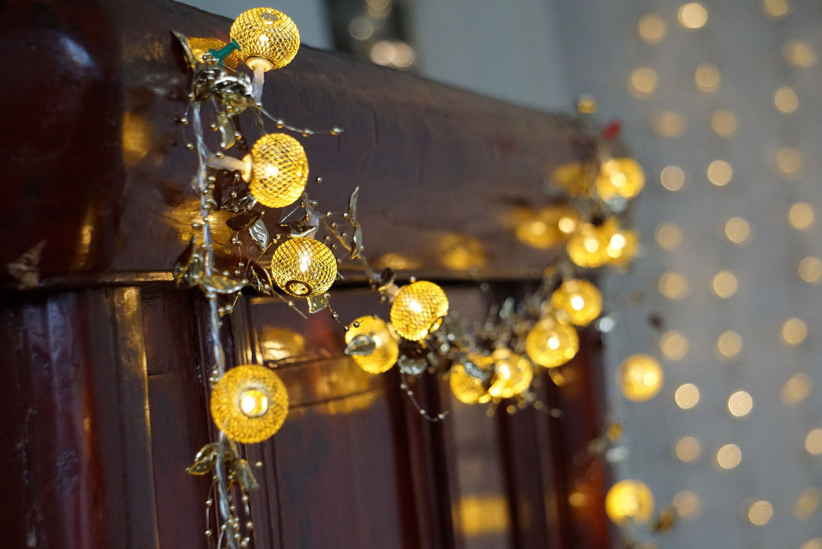 LED Orb String Lights Warm 2m