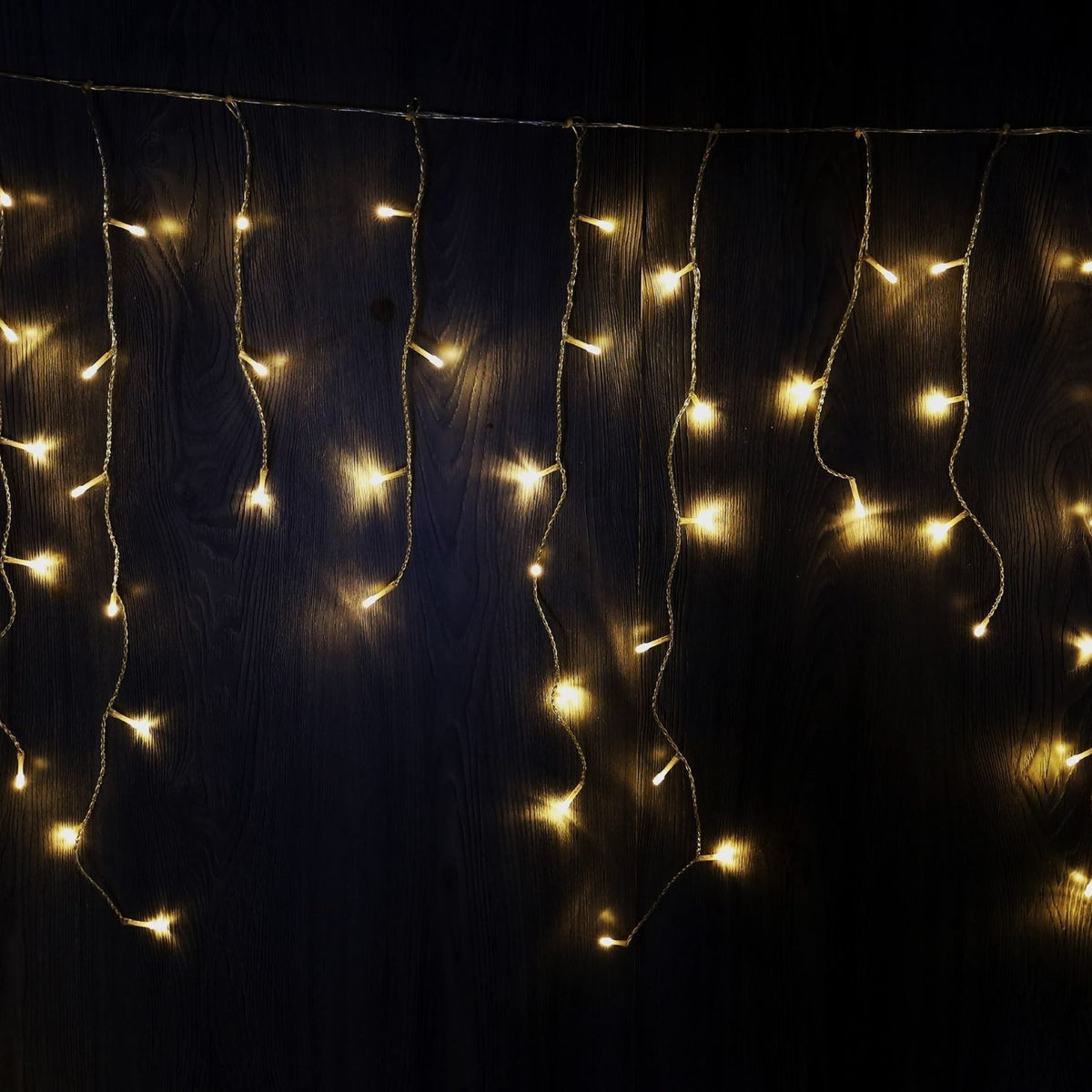 Connectable clear cable warm white icicle lights